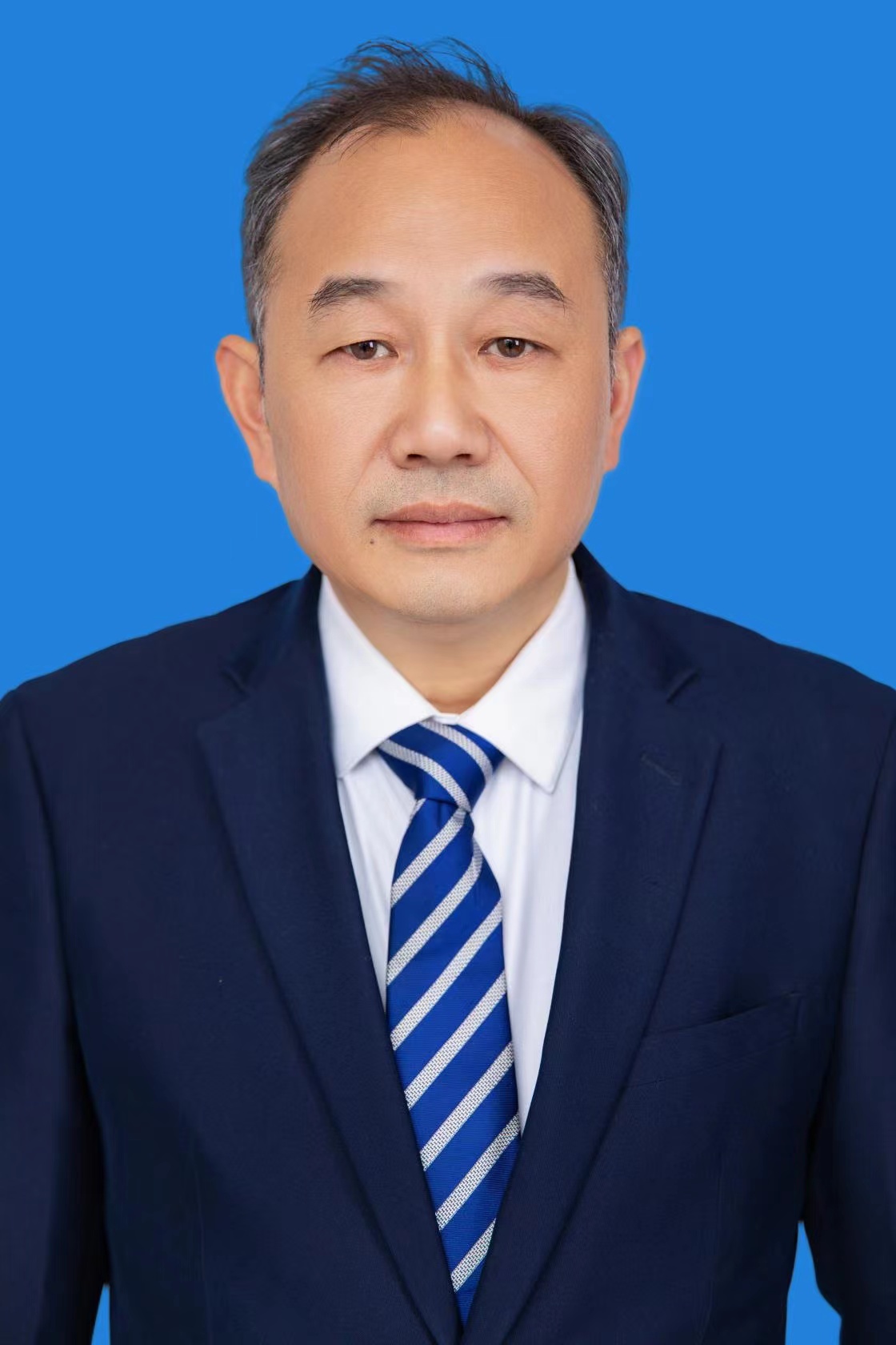 周国鹏-武汉纺织大学官方主页